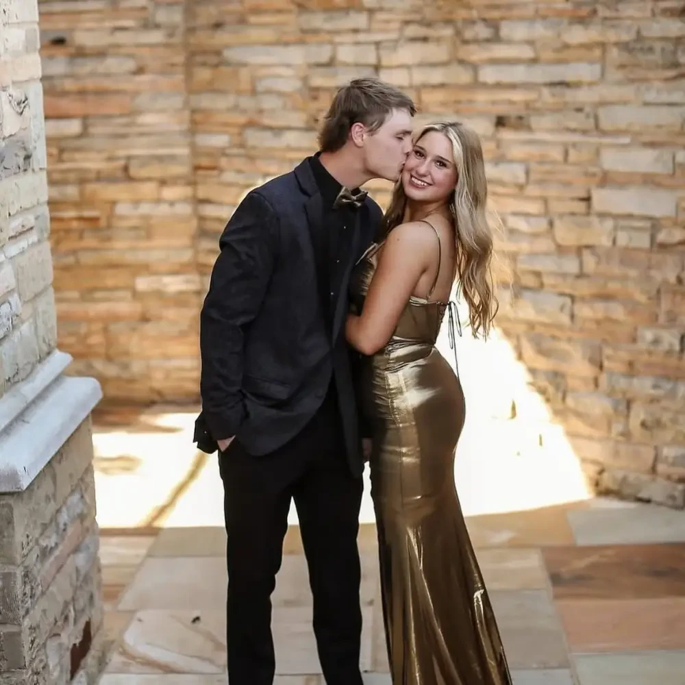 Gallery Image #slidesGrid1